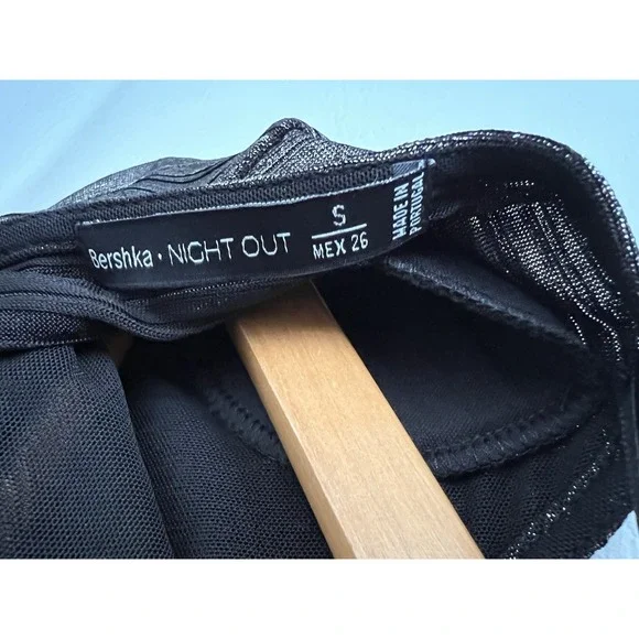 Bershka Long Sleeve Metallic Silver Bodysuit Small Night Out Modern Party - Picture 3 of 7